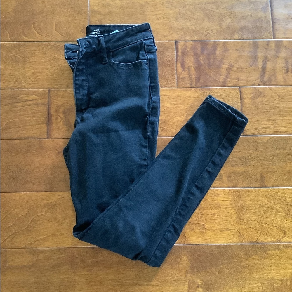 Black super skinny jeans